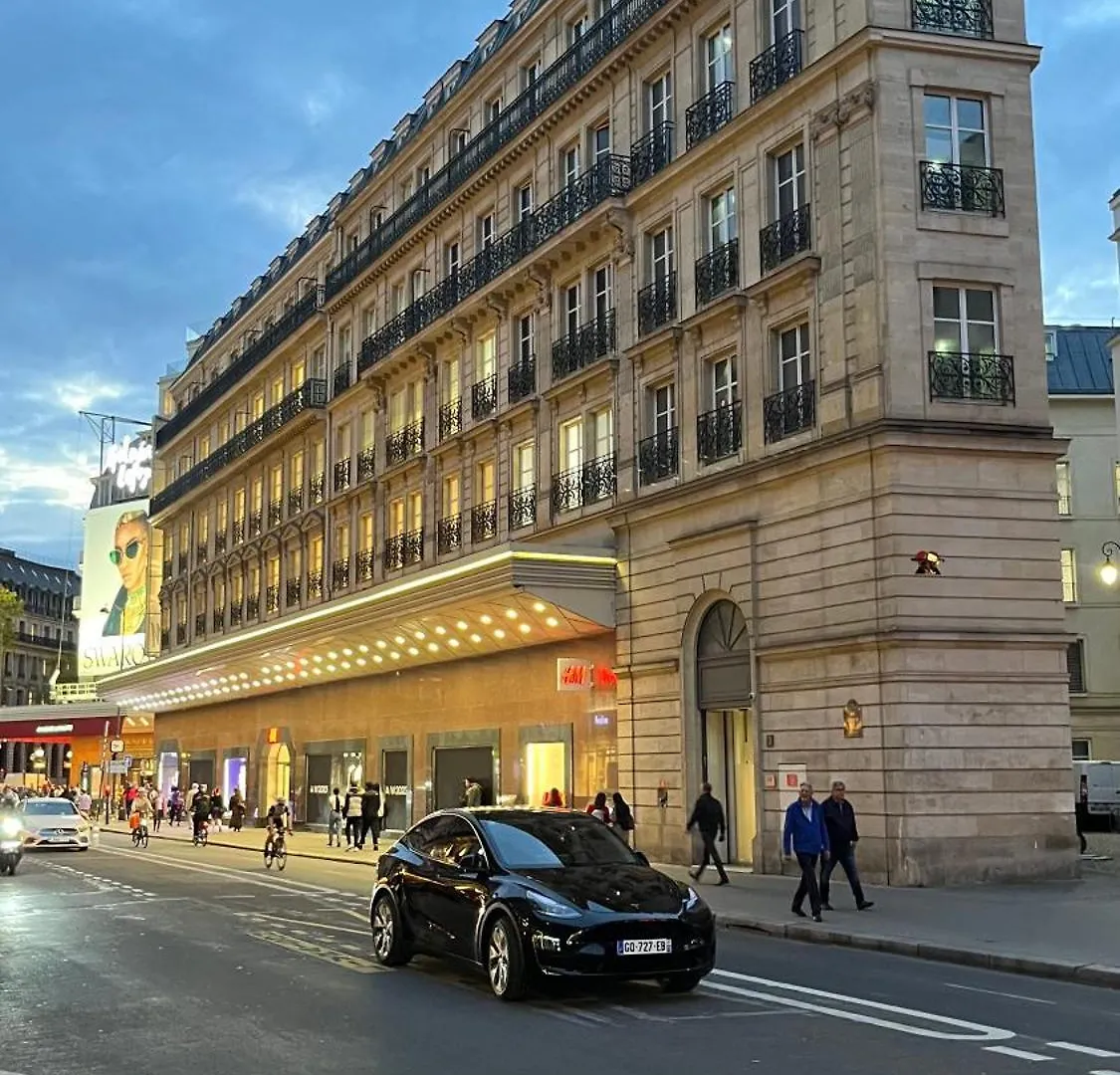 Cosy Opera With Lift Ascenseur